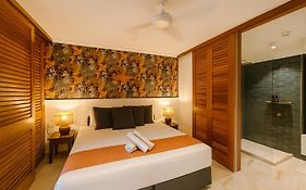 Hibiscus Resort & Spa - Official Onsite Reception & Check In